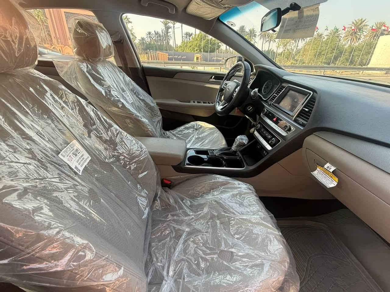 � للبيع هيونداي سوناتا SE موديل 2019
* محرك 2400 سي سي
* ماشية 33 ألف فقط
* رادار
* شاشة CarPlay
* كاميرا خلفية
* 3 وضعيات قيادة
* داخلية لونين

✅ مكينة، كير، شاصي، لغود، دواخل كفالة عامة
✅ السيارة نظيفة جدًا ومضمومه ، مناسبة للي يدور الجديد
✅ فقط نص جام خلفي صبغ، وباقي السيارة كفالة عامة
✅ باسمي وتحويل مباشر
✅ الفحص بأي مكان يعجبك، والسيارة كفالة عامة

📍 الموقع: بغداد – الجادرية

💰 السعر: عند الاتصل
 

 ***********- ***********
