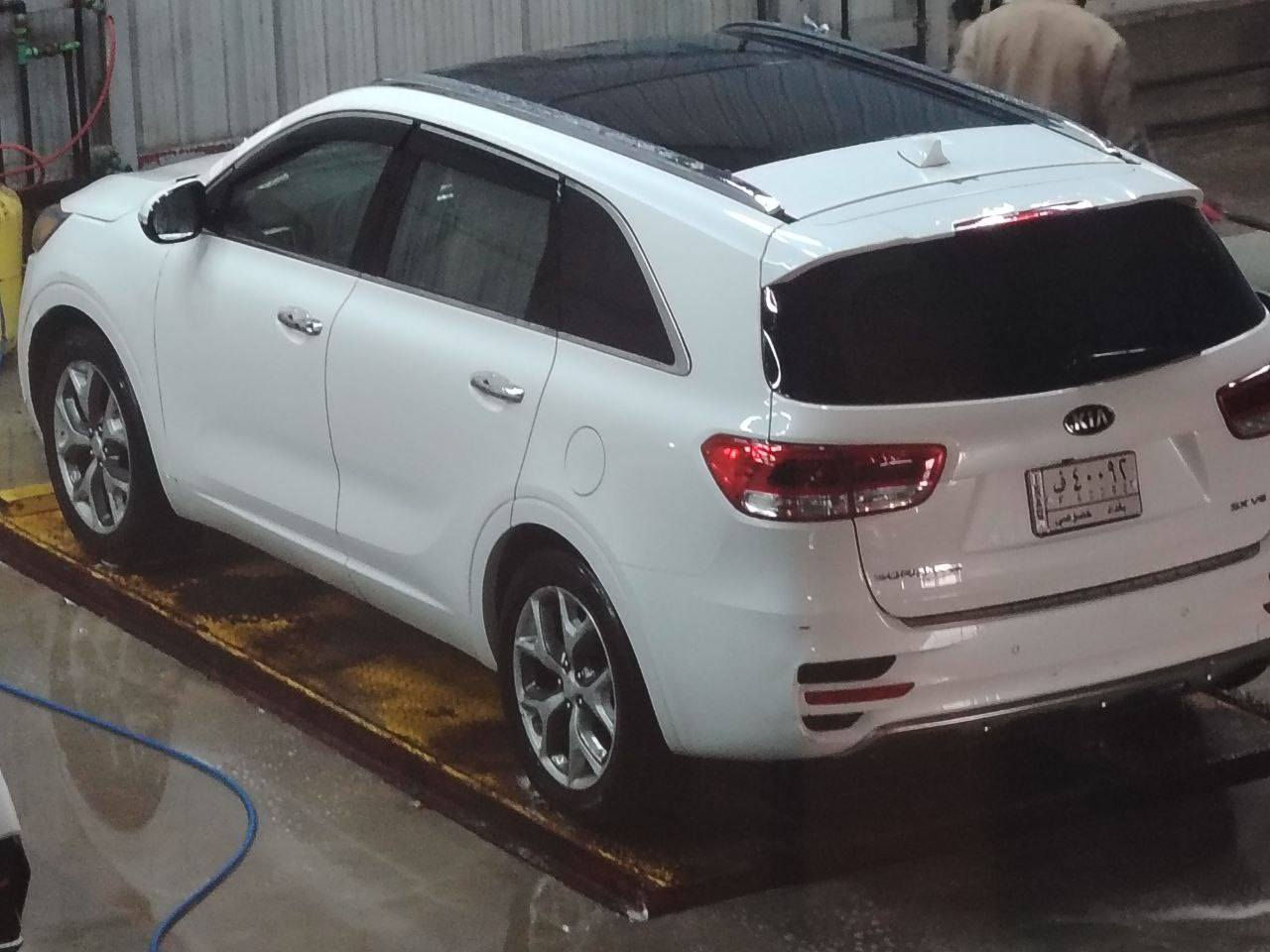 سورنتو للبيع sx رقم بغداد بيه جاملغ وبنيد السعر ١٨٥ رقم الهاتف ***********
