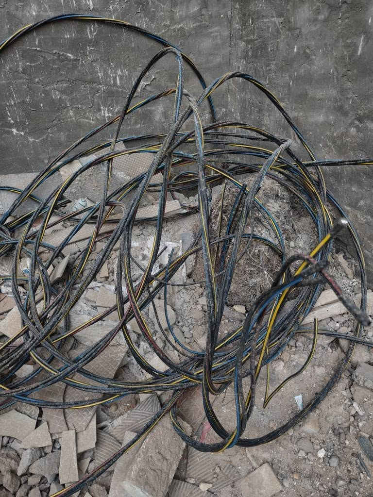 السلام عليكم كيبل ثري فيز 
اربع خطوط نظيف تقريبآ ٨٠ متر 
سعره ١٢٠ الف كربلاء حي العباس ***********

‏‪***********‬‏ كربلاء, العراق
