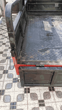 عالية. شغالة من كلشي والصور تتكلم

أي خياس مابيه جدآ نضيفة

مكاني ديالى الخالص السعر مليون و 300

***********

***********
