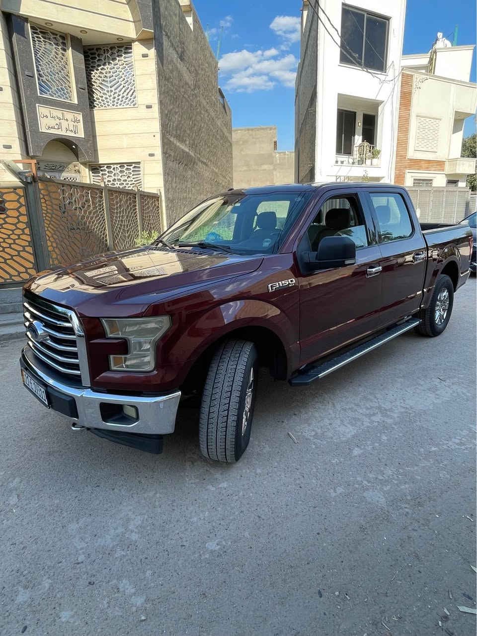 فورد F150

موديل 2017 

خليجيه وكالة نيفا

ماشيه120 الف كيلو متر 

هزه لل2027 شهر 2

سنويه لل 2029 

عندي وكاله تبصيم احول ثاني يوم ما اسوي وكاله 

فئة xlt خليجي

محرك 8سلندر 5000ممفتوح

كير تعليك 6نمر اوتماتيك ومانيوال ممفتوح

مود Sسبورت والچبلي والنورمال 

4ويل و2ويل 

ال4+4 إلهاي واللو 

تحكم سحب مقطوره خلفيه 

تحكم كهربائي بل سكليتر والبريك 

باب طويل بدي قصير المرغوب 

رقم سري بل باب لفتح قفل السياره

أناره داخليه مخفيه بلادي 

اناره بل بدي الخلفي وباب الصندوق ترحيبيه تحكم من الداخل والخارج 

درج والعوده اباب الصندوق 

سبير وغراضه كامله 

فرس وسط مو كرسي 

كامره وشاشة چبيره وحساسات بلاد

كراسي كهرباء وتدفئة 

مري تعتيم وهيتر 

تشغيل عن بعد 

بيها منضومة غاز إيطاليه 100لتر حلقي بدون سيرفس (جيك انجن )

سويج عدد 2

0اعطال 0اكواد 

بيها طخه بل باب السايق مصلحه pdr كد شبر او شبرين مبينه بسونار غيرها ماكو شي نهائياً كفاله عامه مطلقه 

ويل قياس 18 كروم تخم تاير جديد نص جبلي 

تبريد منضومة كامله جديده راديتر وكمبريسر وفريز وغاز اصلي وصوندات وفلاتر تبريد ثلج ❄️

تدفئة يشتغل 100%

السياره كلها على بلادها وكلشي ميكانيكي كهربائي يشتغل بدون اي عطل 

مابيها ولا دكمة ممسوحه او تعبانه 

تحكم ستيرن كامل 

مابيها ولا ايرباك طاك 

امبلي فاير جوه الكرسي اصل بلاد 

شاشة ابل كار بلي 

أناره ليد داخليه وخارجيه 

كراسي قماش بلاديه ممدوشمة وكلش نضيفه 

رجائاً اقره كل التفاصيل وخابرني كلشي واضح وانشالله مناسي اي تفصيل 

وانزل السونار الي يريد يعيد الفحص يعيده اله  

مكانها /بغداد المنصور حي دراغ 

للاستفسار /***********

السعر 205 وبيها مجال 

موجود واتساب واتصال وخاص وبتعاليق والشراي يخابر ويجي يشوف 

وأسف عل أطاله والله يبارك للمشتري بغداد, العراق
