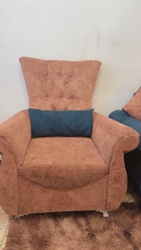 تخم نظيف • ٨مقاعد • مفرش هدية