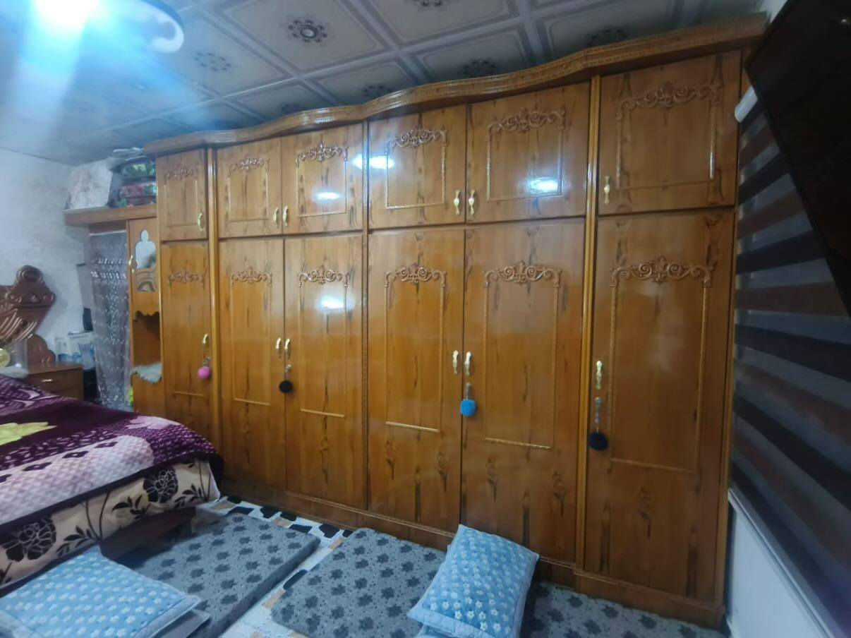 غرفه عراقيه للبيع
بعدها جديده وكلش نظيفه 
سعرها مليونين ونص وبيها مجال 
مكانها الفلوجه

للتواصل : ***********

