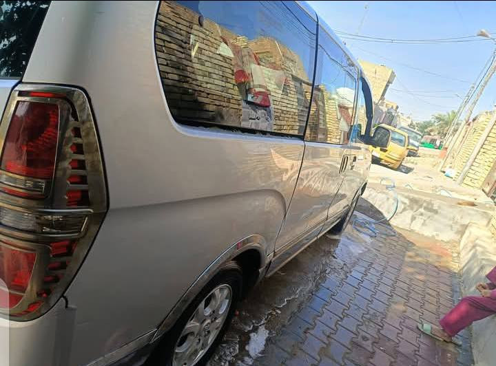 السلام عليكم ستاركس موديل ٢٠٠٩ مفتوح سيارة جاهزة حداديه تبريد ويه سويج كير اكسن جدد دوشمه وتنته جديده السعر 125 وبيهة مجال للإستفسار لاتصال على رقم ***********/////***********
