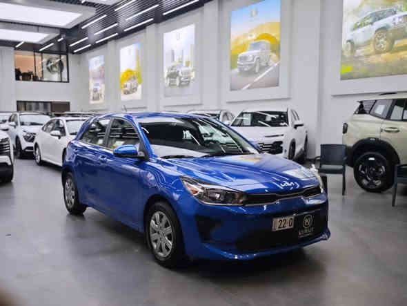 • كيا ريو
• الموديل: 2023
• مواصفات: أمريكي 
• المسافة المقطوعة (العداد): 12206 ميل
• المحرك: 1.6 لتر
• عدد الأسطوانات: 4 سلندر
• شركة: #KUWAITCARS 
• أرقام الاتصال:
• ***********
• ***********
