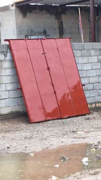 باب محل للبيع السعر اتصل ع رقم 07823958735