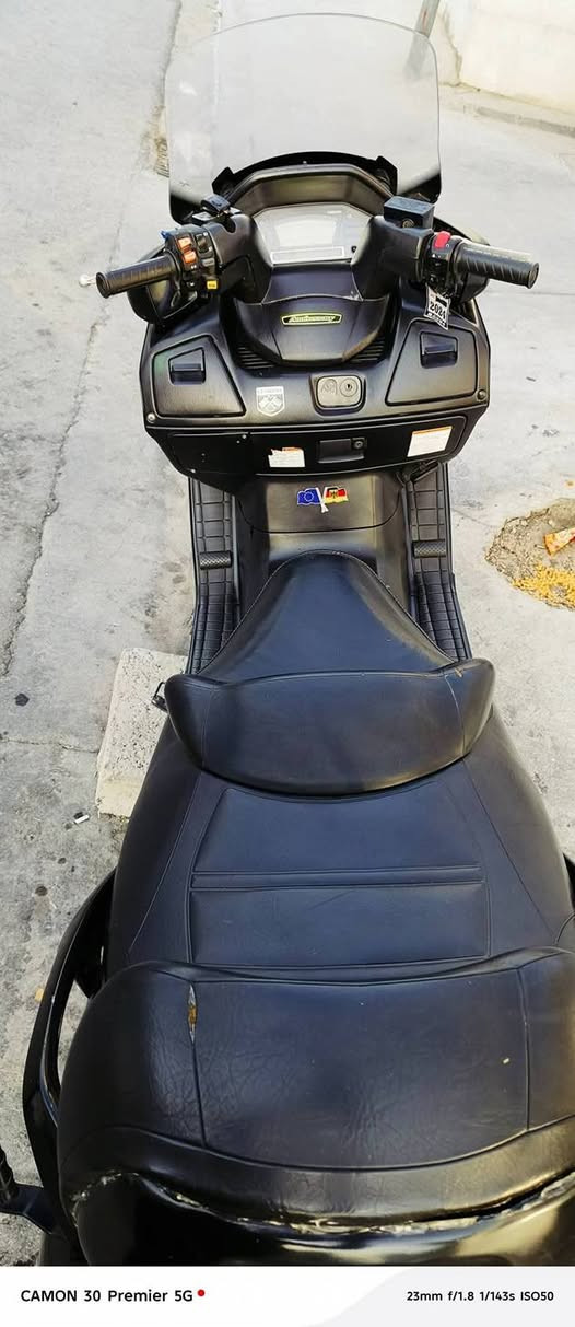 السلام عليكم دراجه سكاي ولف محرك 650 دراجه مقفوله كفاله عامه سعر الدراجه 14 ورقه وبيا كربلاء قضاء طويريج ***********
