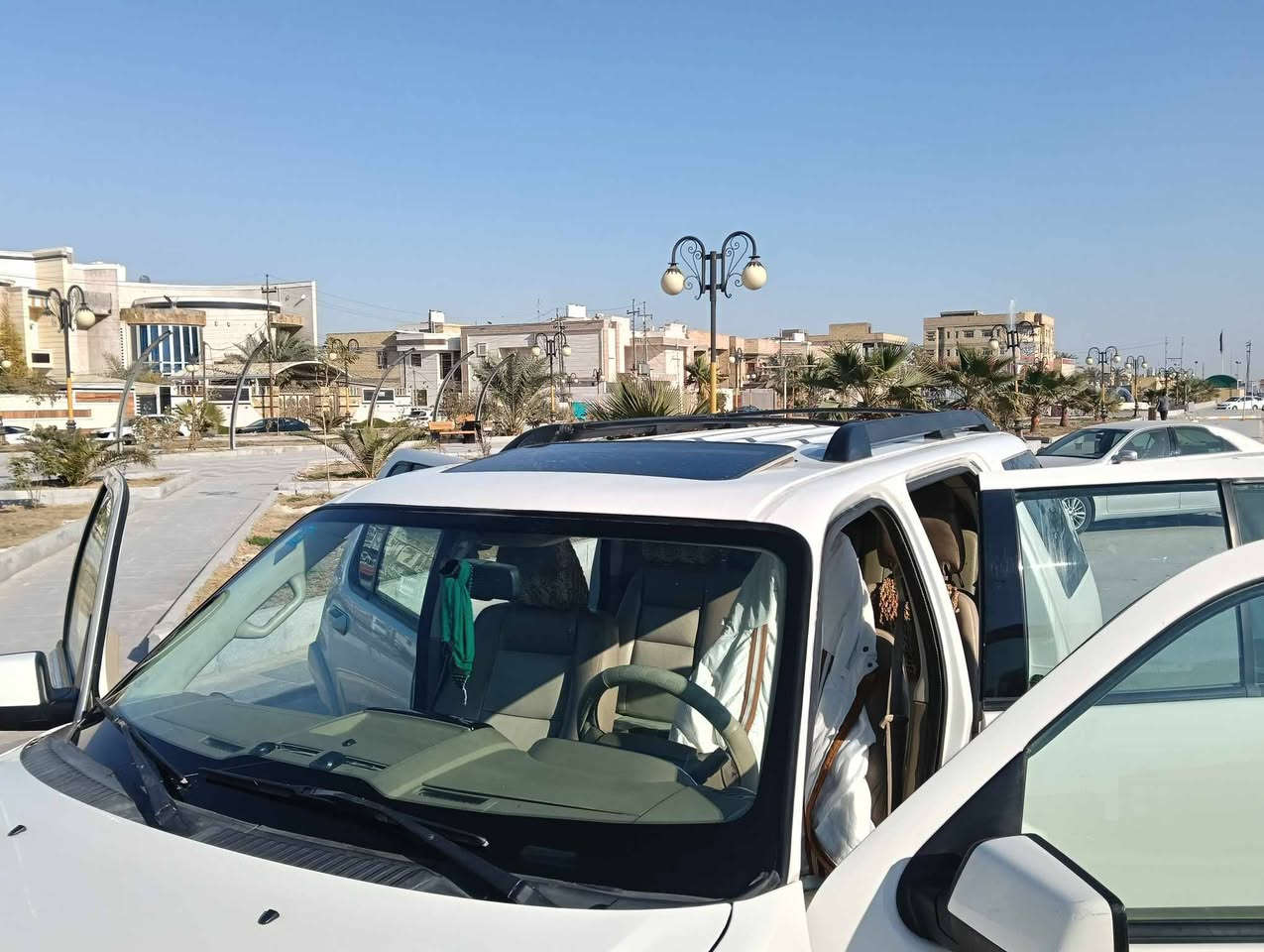 فورد اكسبلور موديل عشره لبيع السعر 120 وبيه مجال ***********
