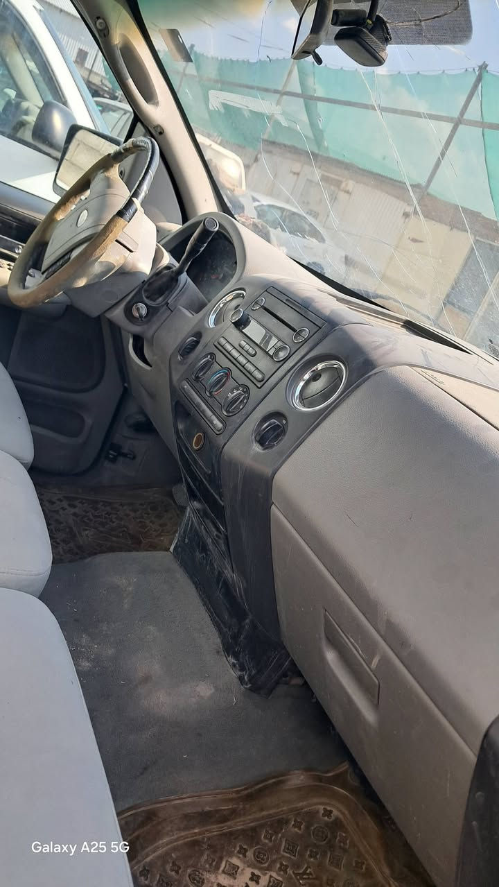 السلام عليكم فورد ١٥٠ للبيع مال مزاد سعره ٦٠ ورقه مجال قليل عنوان بغداد هاتف***********
