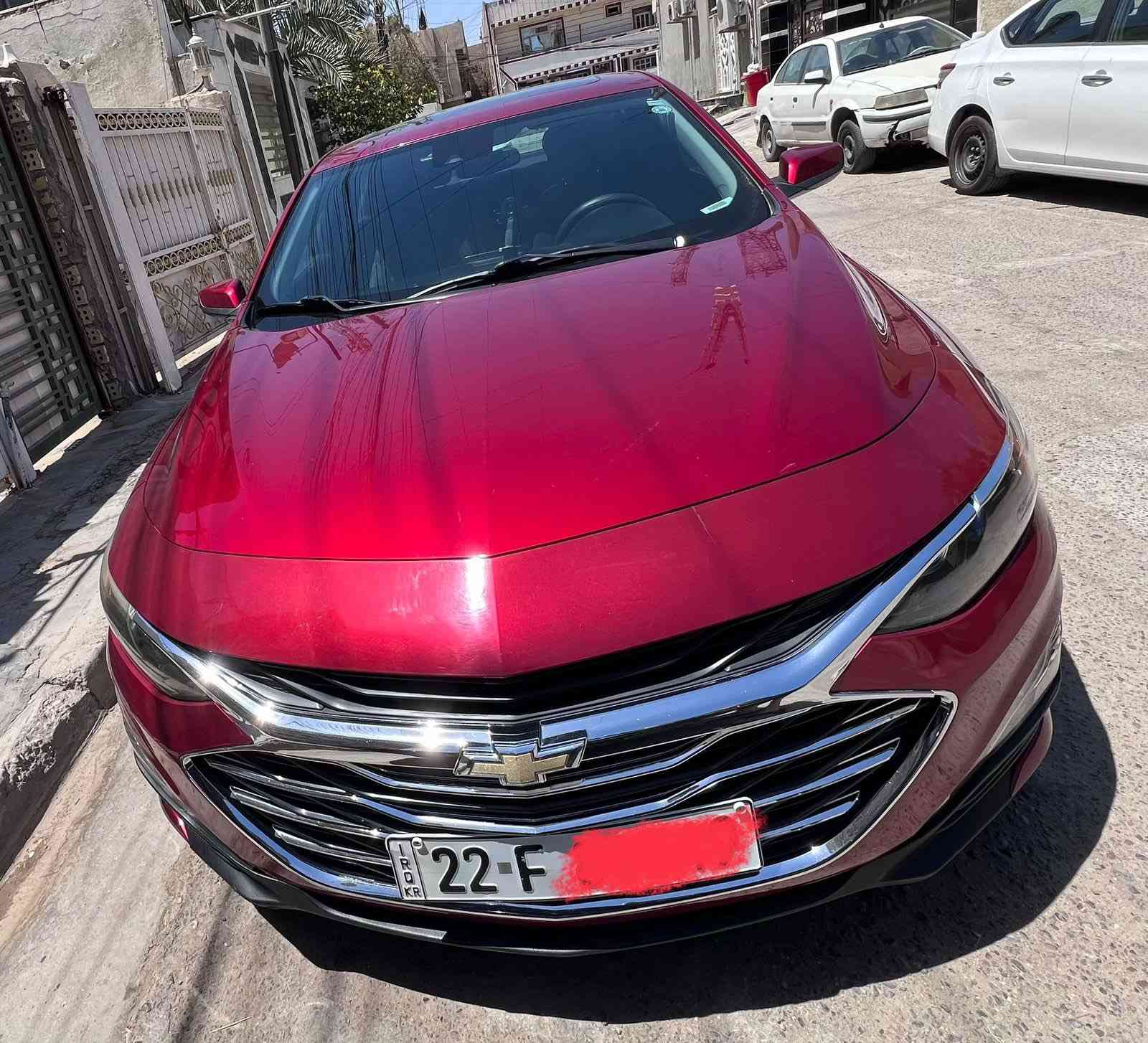 السلام عليكم للبيع ماليبو موديل 2022 ماشية 104 الف كيلو متر السيارة فول مواصفات LT2 السيارة مفوله بانورما وتدفئة كشنات يعني شغل واطلع اللون مميز ماروني حادث السيارة الجاملغ الخلفي عكس السايق راجع بارد ومصبوغ بس باقي السيارة كلين سونارها موجود رقم شمالي وكالة السيارة نظيفة كلش ما ناقصها شي ابد قبل شهرين شديت الها منظومة لايتات لايت يخبل نهار
السعر 150 وبيها مجال بسيط 
للتواصل على رقم الواتساب *********** عنوان السيارة بغداد الاعظمية بارك الف ليلة وليلة متواجد من بعد المغرب
