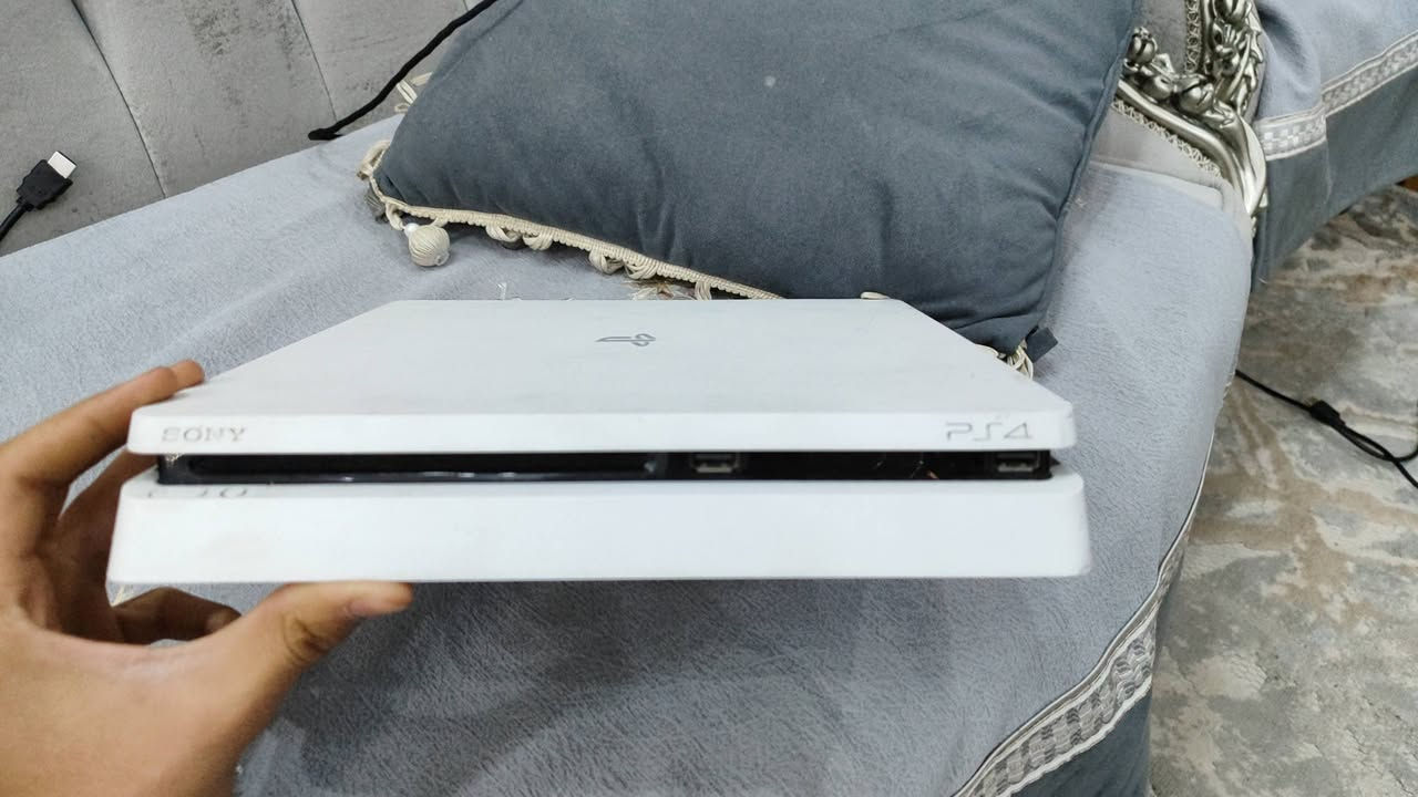 سلام عليكم بلي 4 سلم لون ابيض نضام 13.2جهاز نضيف كلش نضافته 90%جهاز لوك ستيكر ما مفتوح ولا داخل صيانه اجهزه كامل ملحقات وياه جوستك اثنين وقرص فيفا 25 سعر الجهاز كامل 325 ذاكره 500👍


**إذا كنت صاحب هذا الإعلان وتريد حذفه لأي سبب، رجاءا أرسل رسالة إلى الدعم الفني**