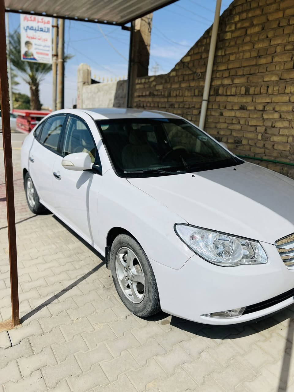 سلام عليكم
مديل 2011 بيها قطعتين بدون دواخل معروضة 110 وبيها مجال ***********
