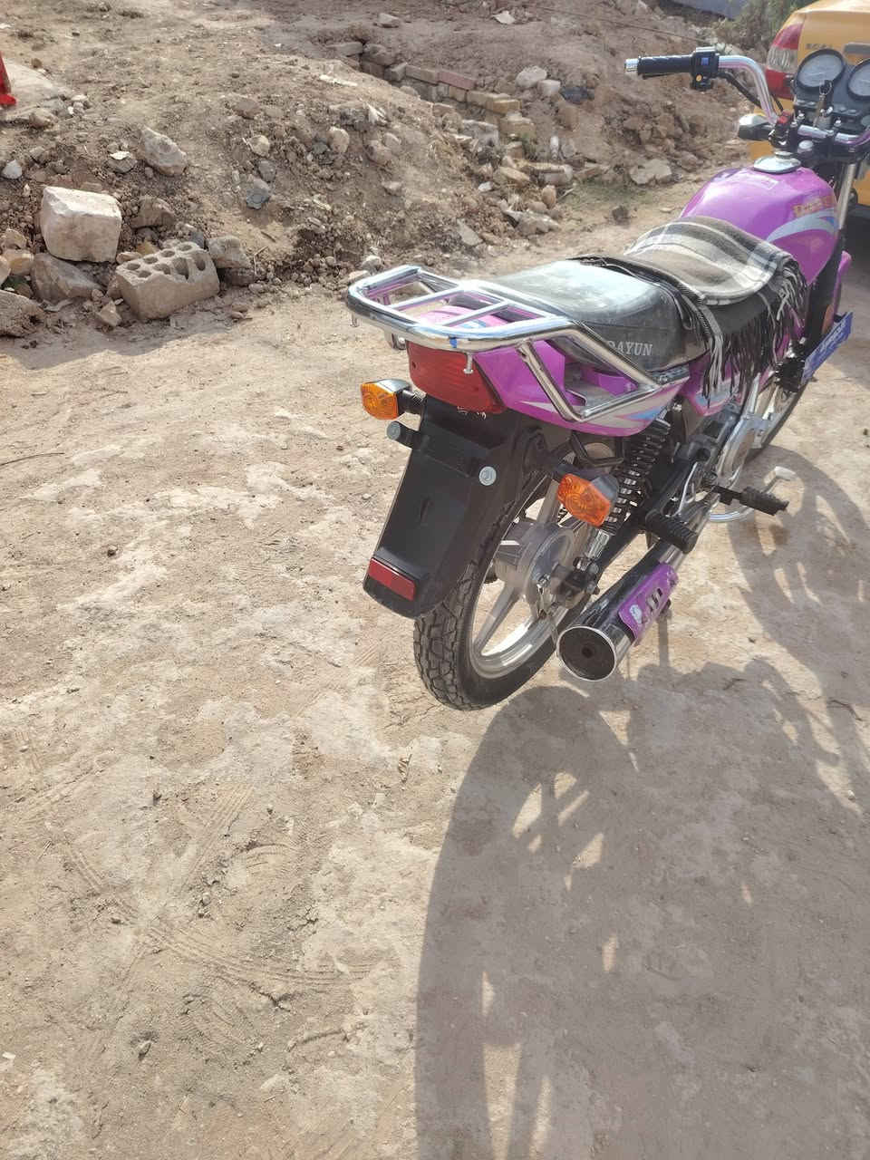 السلام عليكم دايون مديل ٢٣ نازله بل ٢٤ ثامر خالخال مليون و٥٥٠ وبيها مجال ***********
