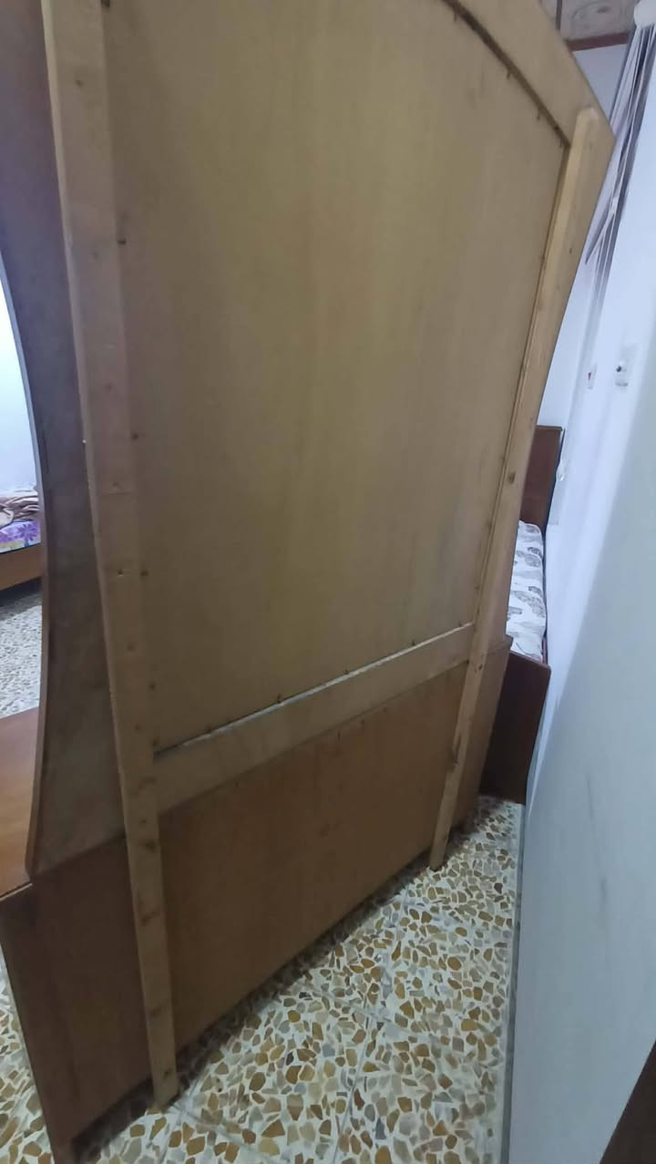 ميز تواليت مستعمل نظيف سعر ٩٠ وبي مجال


**إذا كنت صاحب هذا الإعلان وتريد حذفه لأي سبب، رجاءا أرسل رسالة إلى الدعم الفني**