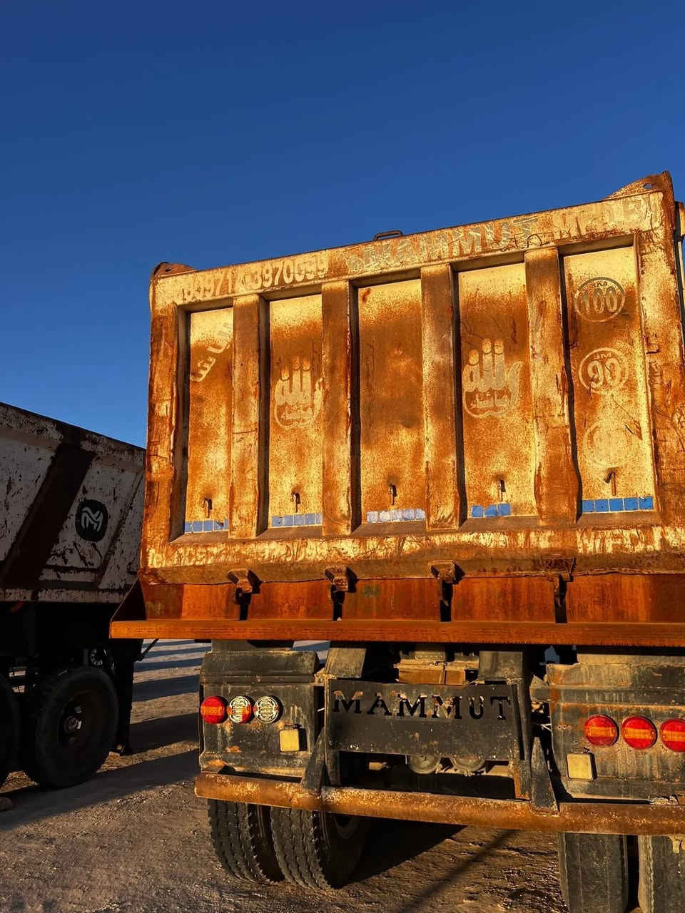 عربانه ماموت حداد شاصي غير مكفول تخم تاير لبيع المكان كربلاء للاستفسار ***********
