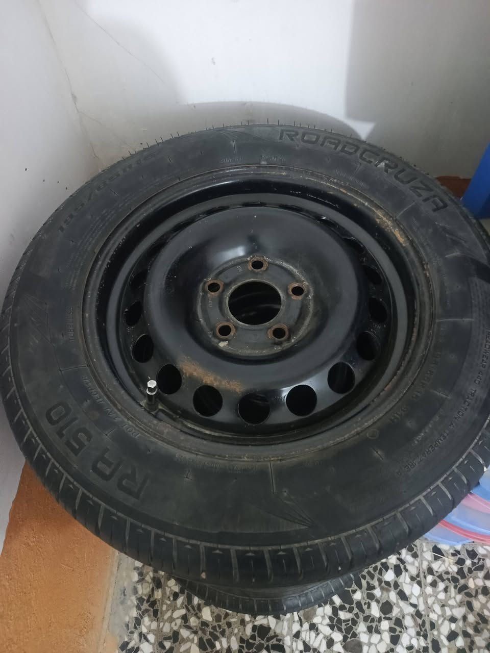 السلام عليكم تخم تاير 15 للبيع سعر 200 ***********
