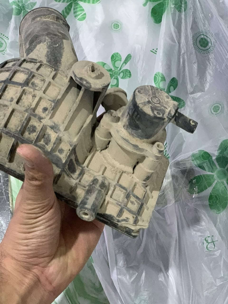 بروجكترات k5 /21/22/23/24 كشافات 
راديتر تيربو حساس راديتر 
***********
