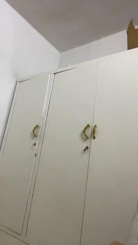 للبيع كنتور ٣ ابواب صاج نظيف العنوان / المشتل .. المعلمين .. حي الرئاس...