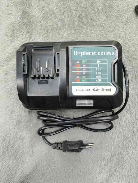 شاحن بطاريات ليثيوم
بسعر 15 ألف 
يوجد توصيل لجميع المحافضات 🛵 
***********
