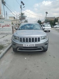 جيب لاريدو 2014 فول مواصفات حادثها جاملغ وباب خلفي مصبوغ والباقي كلير ...