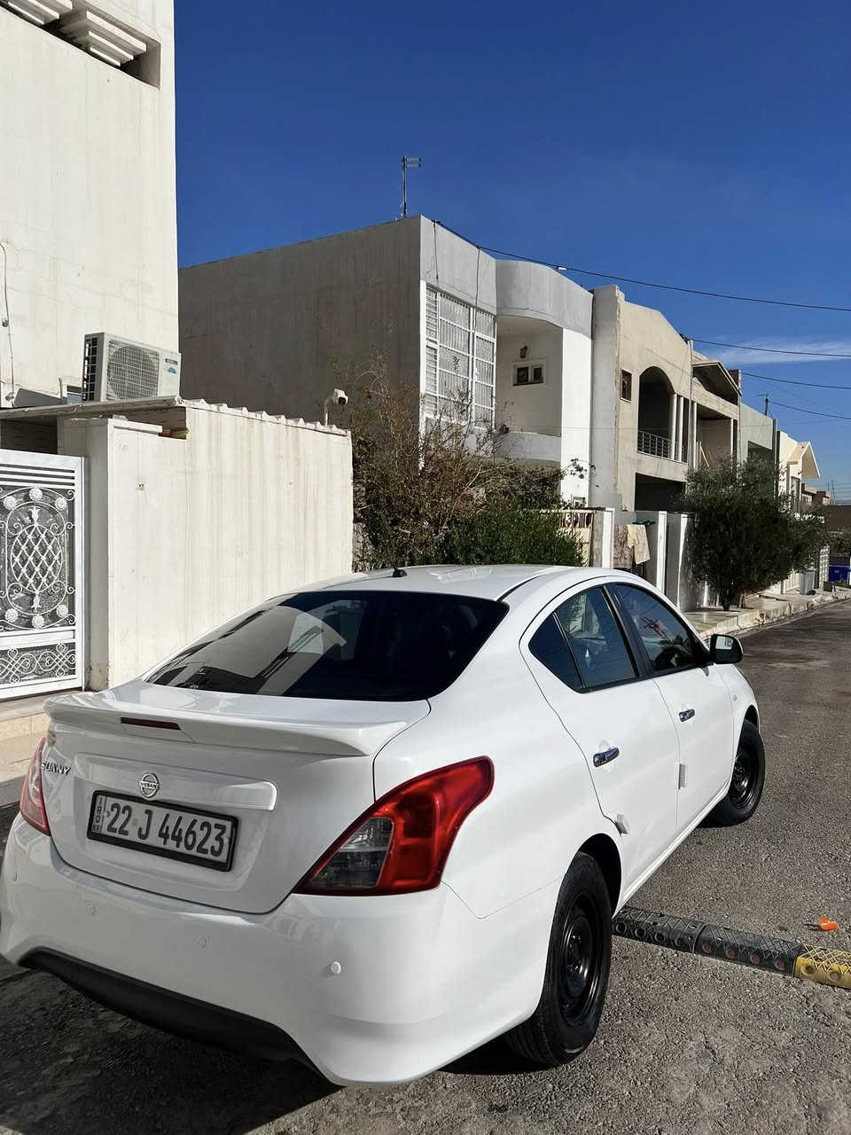 نیسان سەنی محدیل 2019 سەیارەکە یەدە نیکلە مواسفات هیندیە عساسە تۆماتیک چوار تایە و ویلی نوێیە هەزە و فحس و رەقەمی نوێیە بەینی دەرگاو جاملخ سبوغە بێ ژۆرێ لەگەل دوو جێ ساردی هەیە 160Km. ڕۆشتوە گێر و مەکینە تەبریت بەشەرت ***********
