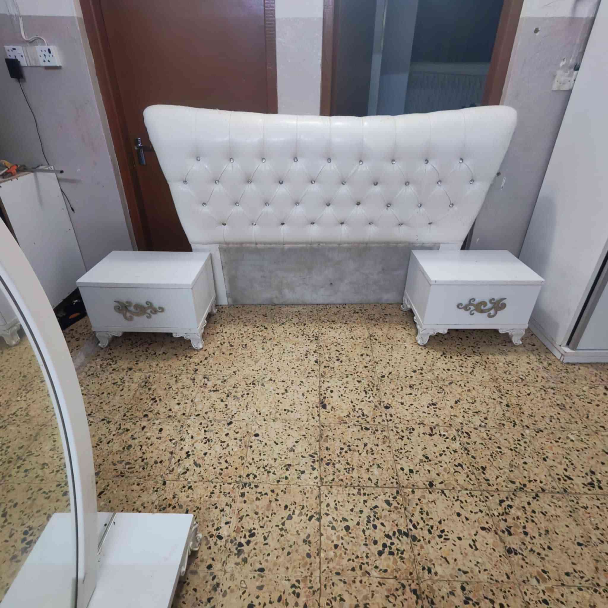 غرفة نوم تركي للبيع 
السعر ٣٥٠ الف 
عنوان موصل حي التحرير


**إذا كنت صاحب هذا الإعلان وتريد حذفه لأي سبب، رجاءا أرسل رسالة إلى الدعم الفني**