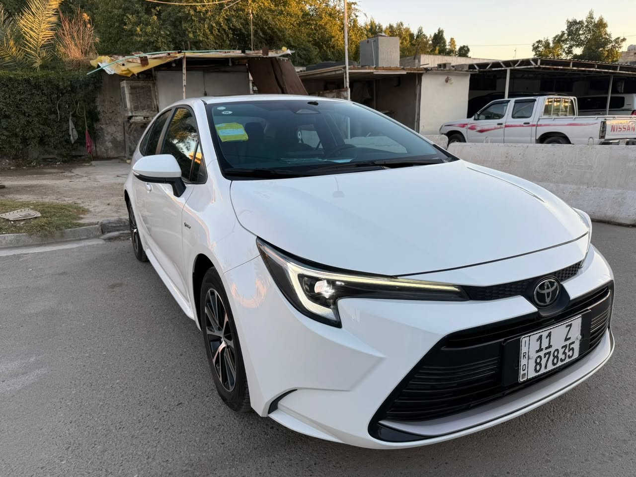 تويوتا كورلا هايبرد الشكل الامريكي (2025) خليجي.
على حالة الزيرو ماشية ( 29,000km) فقط.
(كفالة عامة على حالة الزيرو).
فول مواصفات. داخل مخمل اسود.
تغليف جام بولاريز عازل للاشعة.
تبديل دهن جديد.

رقم بغداد تحويل مباشر. 
الموقع بغداد. زيونة
السعر (23,700,000د.ع) فقط.
للاستفسار اكثر الاتصال او مراسلة واتساب:

***********
