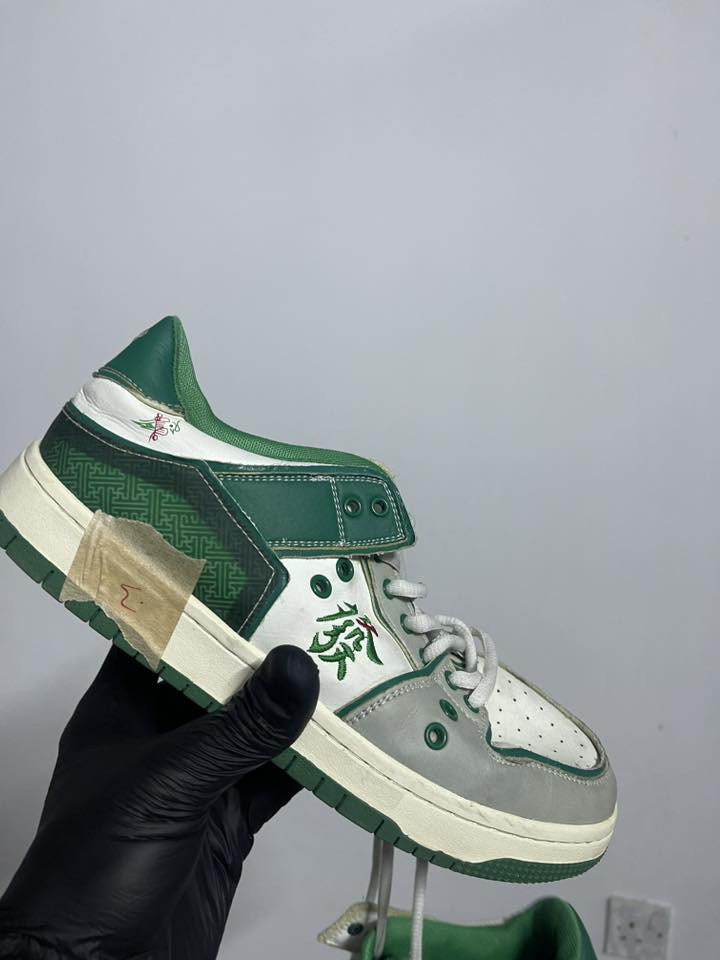 قطع باله اصليه رياضيه كل القياسات مو جوده سعر القطعه 10 متوفر توصيل وتساب ***********
