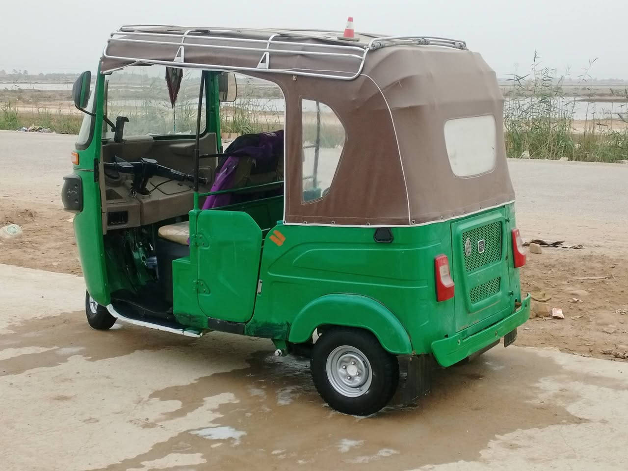 سلام عليكم تكتك البيع موديل 22شهر شهر 12رقم ذي قار نكليزي بسمي رجان المو شراي لا  كفاله عامه مكينه وكشر ***********خاص ما جاوب
