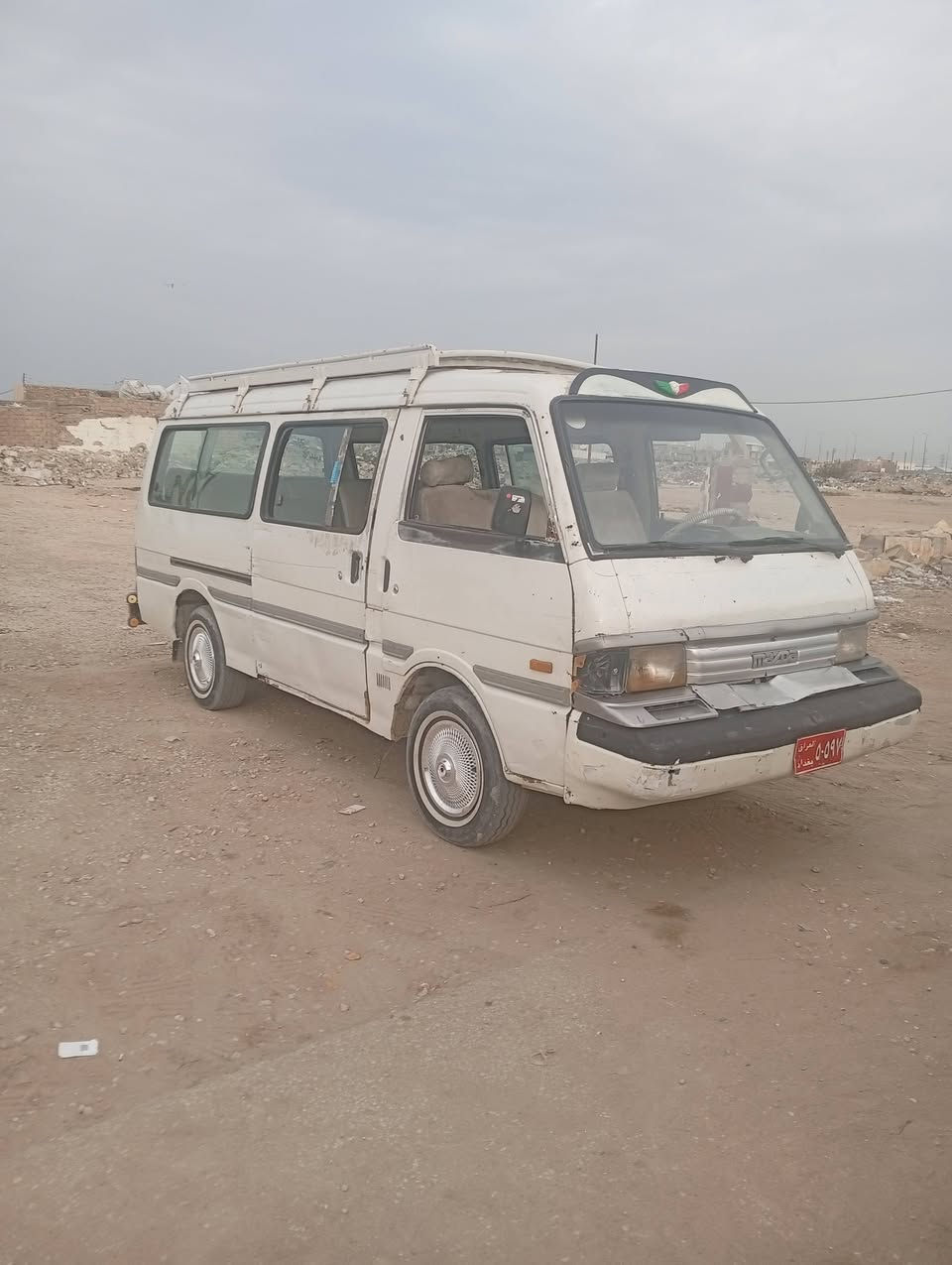 السلام عليكم مازده للبيع موديل 93راعيها كربلاء تريدوكاله تريدمداور السعر25وبيها مجال  مكاني كربلاء مكينه جديده مصفره هيئة وغرامه مكاني كربلاء ***********
