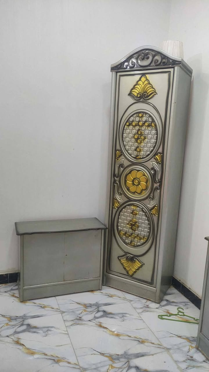 غرفه تركي مستعمله للبيع 
السعر ٦٠٠ وبيهه مجال قليل
العنوان كوت زين القوس 
***********
