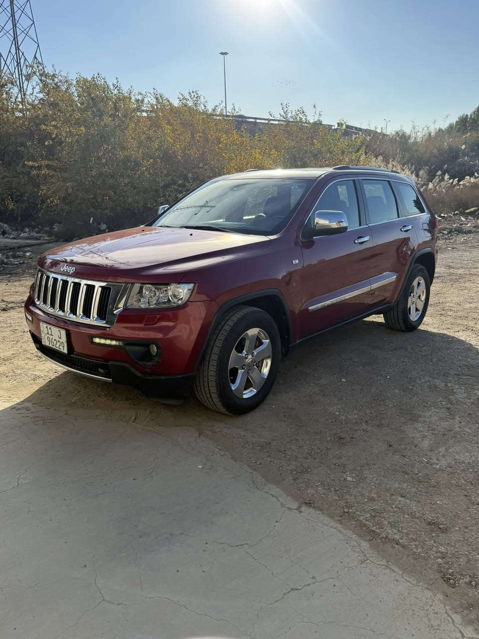 السلام عليكم 
للبيع جيب لاريدو موديل2013 خليجي 
سنوية بااسمي تحويل ثاني يوم 
مواصفات الاريدو معروفة 
فتحة بصمة كشنات جلد 
وبيها بعد مواصفات 
السيارة مكفولة بيها فقط جاملغ امامي صبغ بمكانة بدون فتح ولا برغي مفتوح بالسيارة 
ماشية 100 
داخلها جديد جدا 
السيارة مال جناي 
السعر الشراي يتصل وبيك خير وتدلل 
عنوان السيارة بغداد الكرخ 
هاتف *********** واتس
