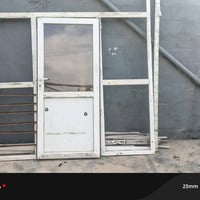 جامخانة   و3 ارفوف للبيع 07511395982