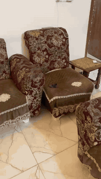 سلام عليكم تخم 8 مقاعد سعر 150 بيه مجال تواصل واتساب ***********
