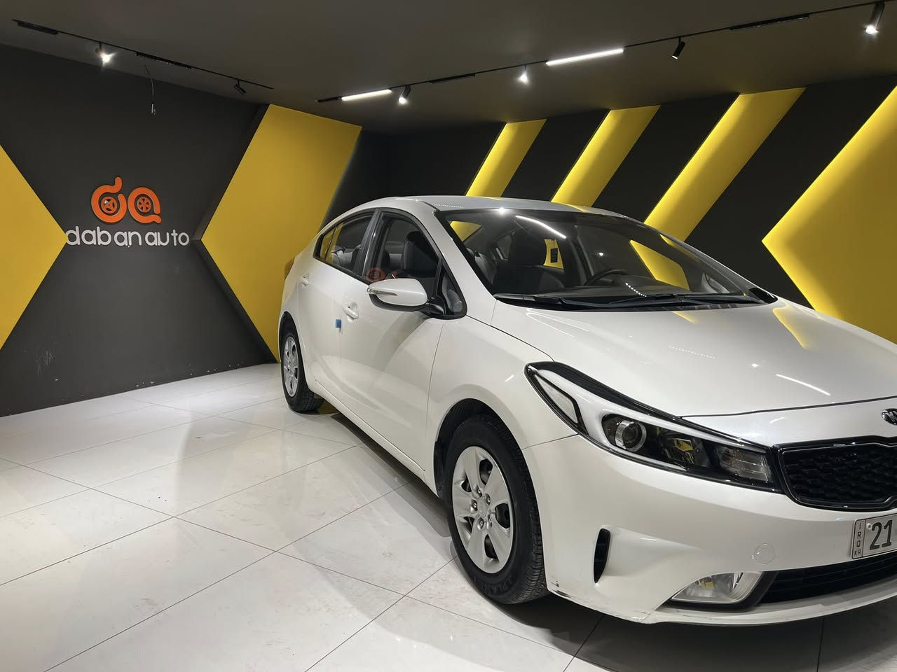 السلام عليكم للبيع سيراتو2017
محرك 1600دوش مامفتوح
ماشيه 86الف
حساس 
كاميرا
تحكمات 
بدون صبغ 
10سنتيم تعديل بارد هيلال  حلفي 
سنويه وارقام جديده
تايرات جديده
شرط تحويل 
سياره بسمي 
سعر 132$
ملاحظه فقط بيع
مكانها السليمانية للاستفسار فقط اتصال ☎️ 
***********
