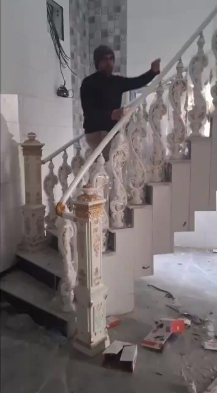 ⚠️عروض  💯تخفيضات⚠️

عرانيصُ المحجراتِ الملكيَّة 🌟
(بلاستك - درجة أولى) 

#عرانيص_ملكية
#محجرات_فاخرة
#نون_للفخامة
#بلاستيك_ABS
#جام_ضد_الكسر
#ديكورات_متميزة
#تصاميم_راقية من سلسلة اعمالنا المنفذة في محافظاتنا العزيزة في دار استاذ ابو مؤمل ديالى 
#النوع pvc عظم عاج
#انواع الموديلات  
#مع كل الألوان 
#الوزن ٤ كغم
#الارتفاع متر مع القبضه
#مدة العمل والانجاز ٧ ساعات
#القبضه المستخدمه المنيوم دائريه
#السعر العرنوص  ١٨ الف الدنكه الرئيسيه ٨٠ الف 
اما سعر الجام المقطع لدرج الدور ٦٥ الف متر 
     سعر الجام المقطع لدرج العدل ٦٠ الف 
نعمل في جميع المحافظات الحبيبه 
للاستفسار عن العروض والاسعار مراسلة الصفحه او الاتصال ع ***********
توصيل مواد عرانيص إلى جميع محافضات العراق
