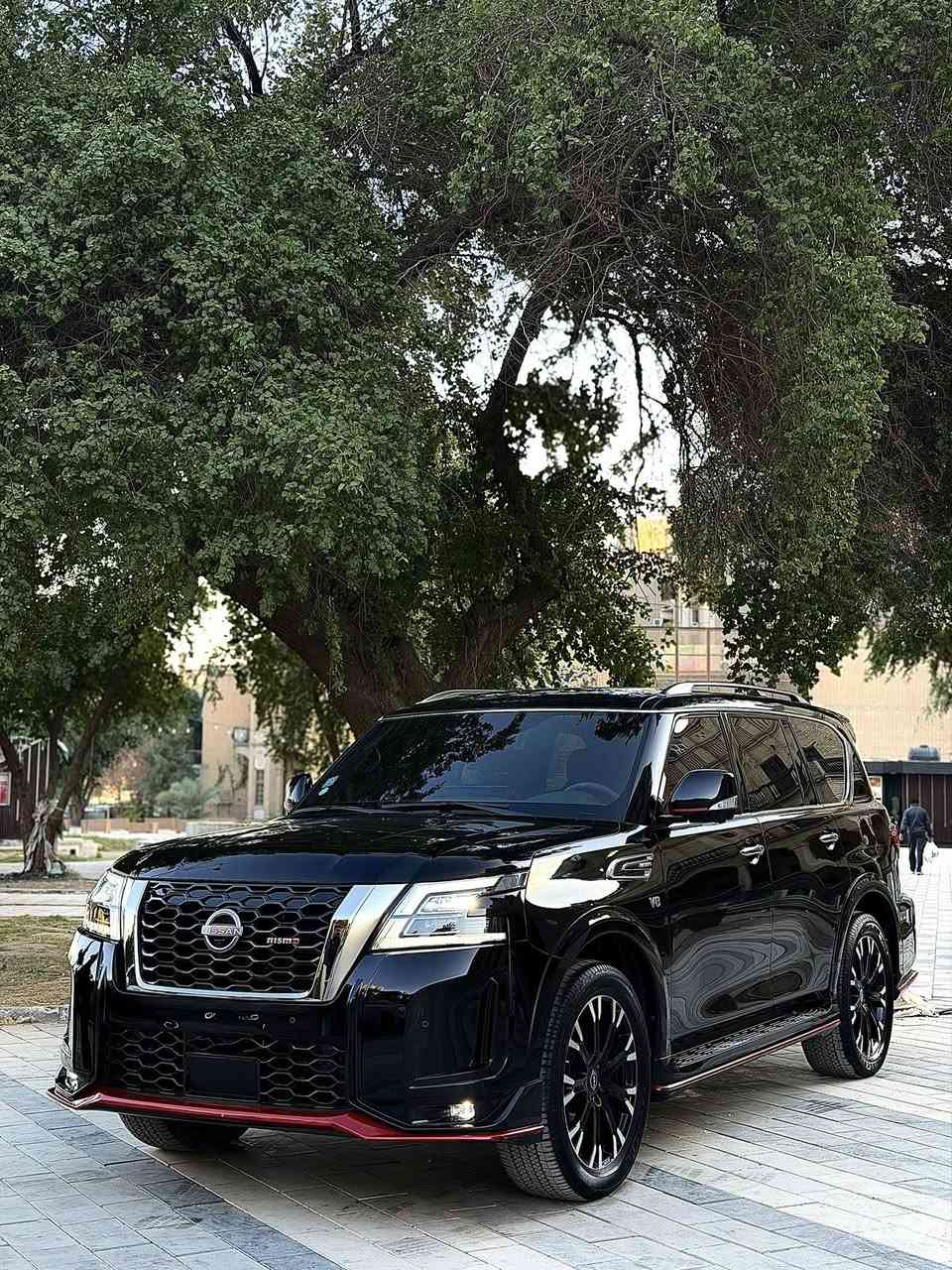 نيسان باترول نيسمو
محرك V8 – سلندر
سيارة تجمع بين الفخامة والطابع الرياضي العنيف 🔥

✅ المواصفات:
 • محرك 5.6 لتر V8 بقوة عالية وأداء نيسمو الرياضي
 • ناقل حركة أوتوماتيك 7 سرعات
 • دبل (4WD)
 • نيسمو رياضي أصلي (جناح، ديفيوزر، عادم رياضي)
 • رنكات نيسمو قياس 22 إنج
 • داخلية جلد أحمر وأسود بطابع رياضي
 • شاشات أمامية + نظام ملاحة
 • كاميرات 360 درجة
 • بصمة تشغيل ودخول ذكي
 • فتحة سقف
 • نظام صوتي فاخر
 • تبريد وتسخين مقاعد

💎 سيارة نظيفة جداً وجاهزة للاستخدام
مناسبة للّي يريد سيارة تجمع بين الفخامة والهيبة والقوة بنفس الوقت.
مكاني بغداد زيونه 
📞 للاستفسار: ***********
