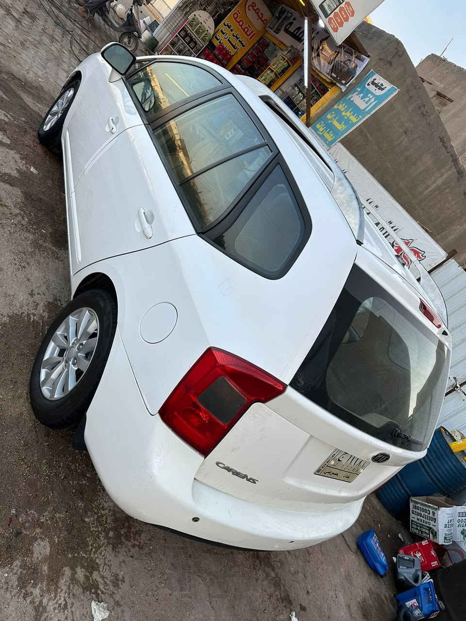 كيا كارنز
موديل ٢٠١١ 
خليجي  
سبعه راكب
محرك ٢٠٠٠
رقم بغداد تحويل ثاني يوم شرط
جاهزه من كلشي 
كير محرك حداديه تخم تاير تبريد كلشي بالشرط 
صبغ ٣ قطع فقط بدون اي ضرر عابر  سونار موجود 
السعر ١٠٥ 
بيع او مراوس 
***********
