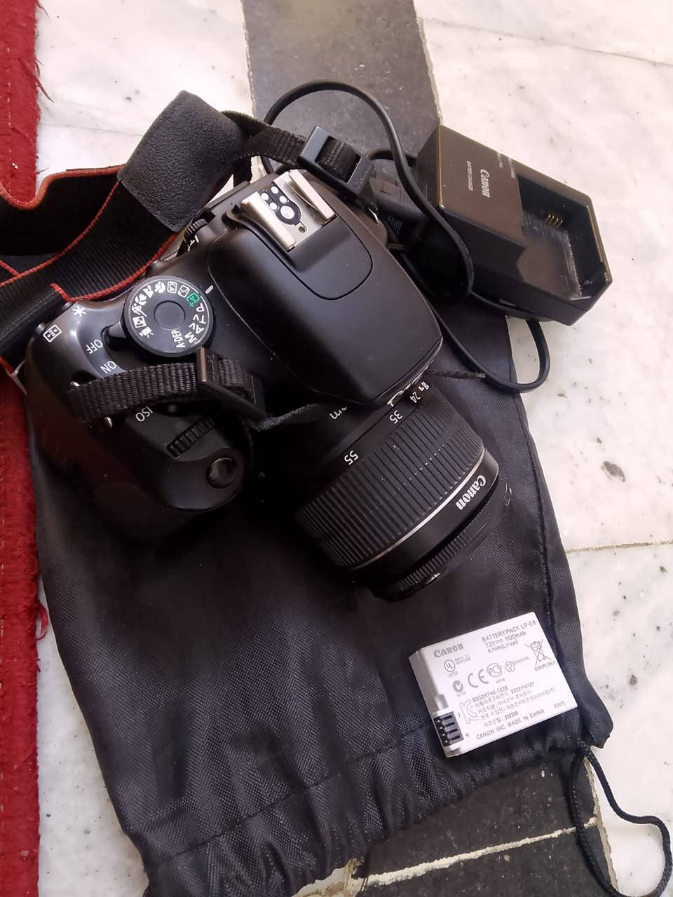 كانون D600
مع عدسة 18-55
وشاحنة 
بطارية 
احزام 
للبيع
التواصل  ع خاص واتساب /***********
