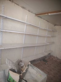 للبيع 🔥 رفوف حديد مال أسواق بطول 10 أمتار 📌 مستخدمة شهر واحد فقط وحالت...