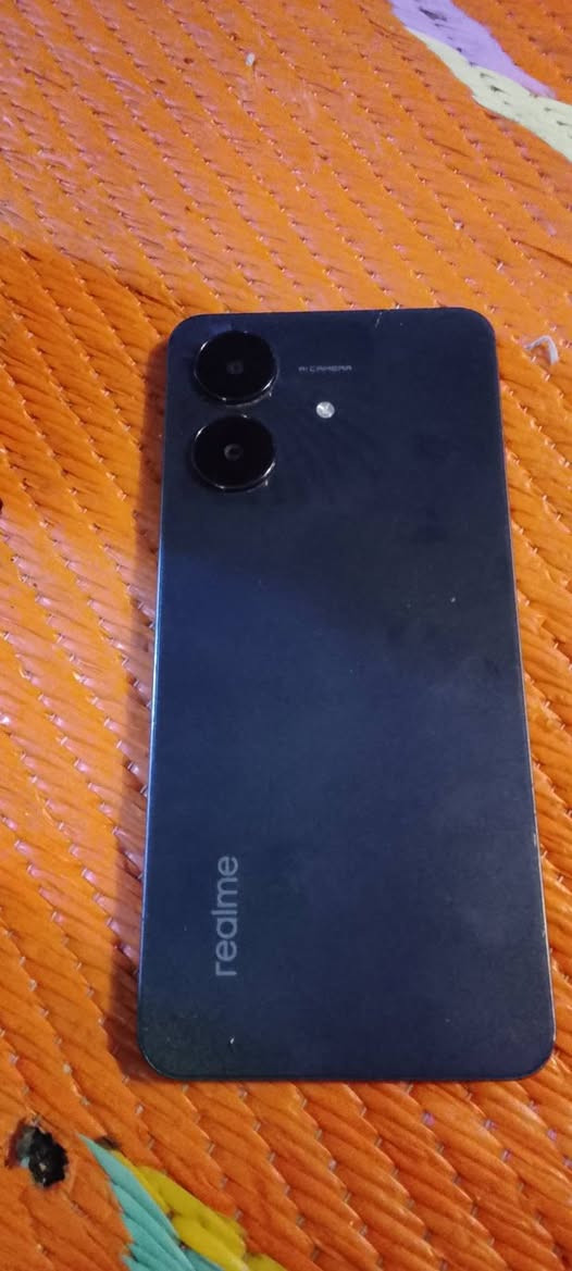 السلام عليكم
سعر 70الف بيه مجال بسيط 
ذاكرة ٦٤ 
مكان بغداد الجديدة 
رقم ***********
