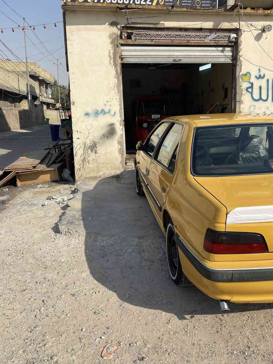 بيجو بارص موديل 2015 السياره جديده مكفوله من الضربه ومن الصبغ السياره مجفته تجفيت شركة صارلها شهر بيها تخم تاير جديد وتبريدها ثلج داخلها حلو مرتب السياره مثل ما موضحه بالصور السياره حلوه وجديده بالواقع بعد احله سعرها 46 وبيها مجال للشراي (***********) واتساب فقط
