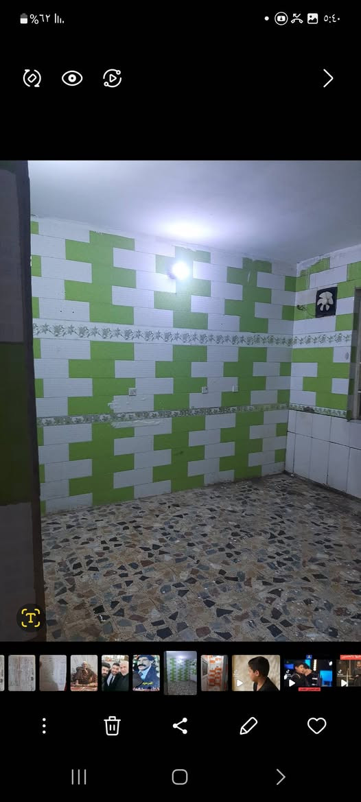 دار للبيع المساحه ٩٥م يتكون من مدخلين  طابقين الطابق الارضي استقبال وحولي وخدمات ومطبخ الطابق الثاني غرفتين وحولي العنوان الشعب حي العقاري قرب مدرسة التربيه.   رقم الهاتف ***********
