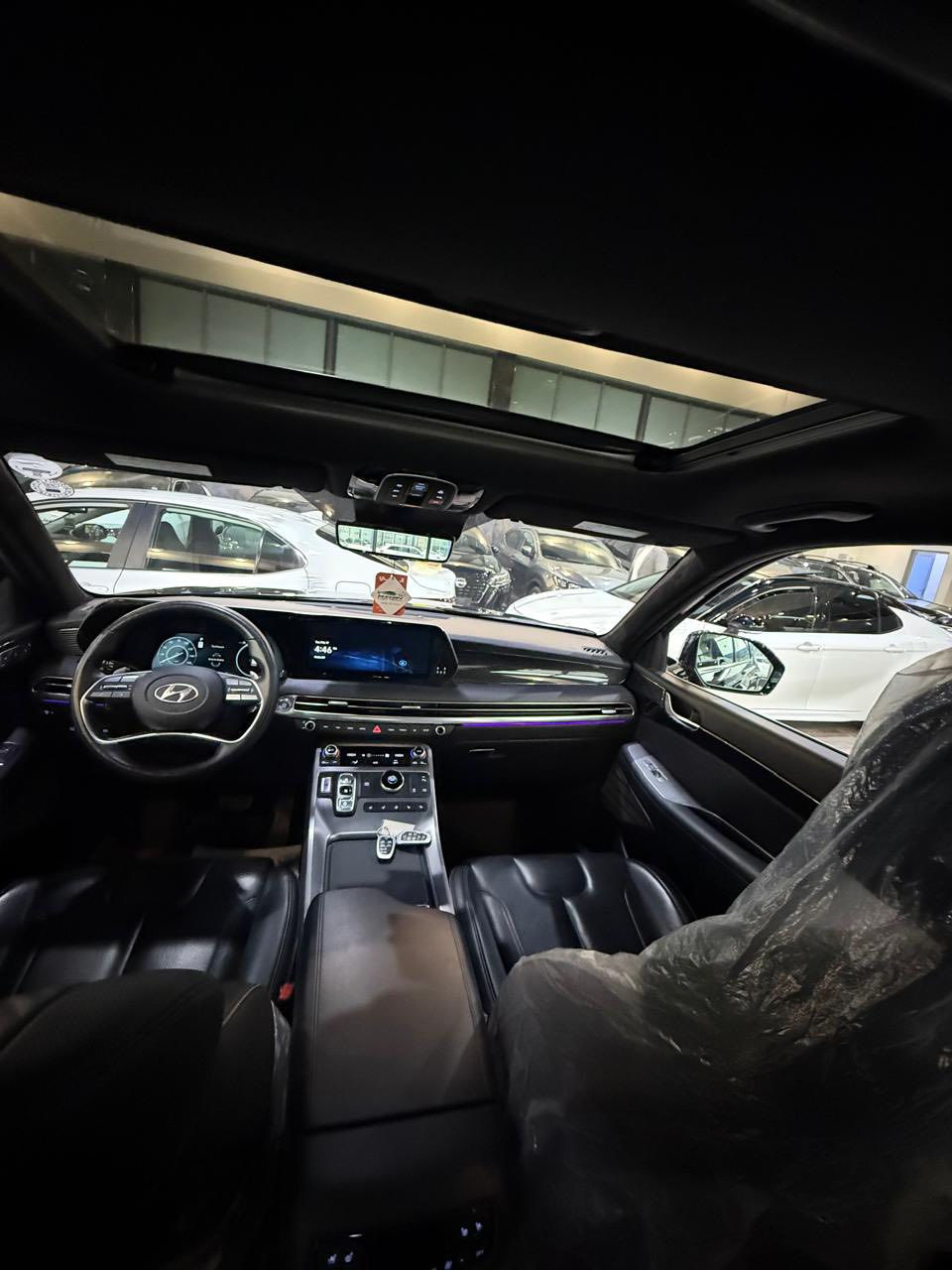 بلسايد 2024 كلكراف فووول فوووول مواصفات 
السياره ماشيه ١١ الف ميل 
بصمه 
بانوراما
تشغيل عن بعد 
داتا شو 
كشن حار بارد
كشن خزن 
كشن جلد 
مسير ذاتي بالريمونت
سقف كنتارا 
٥ كامرات 
رادارات 
كامرات اشاره 
محرك ٦ سلندر ٣.٨ 
وباقي المواصفات معروفه …. موقع السيارة دهوك 
الضرر …  باب صندوك مبدل نفس اللون بدون صبغ بدون تعديل 
للتواصل على الرقم 
***********
