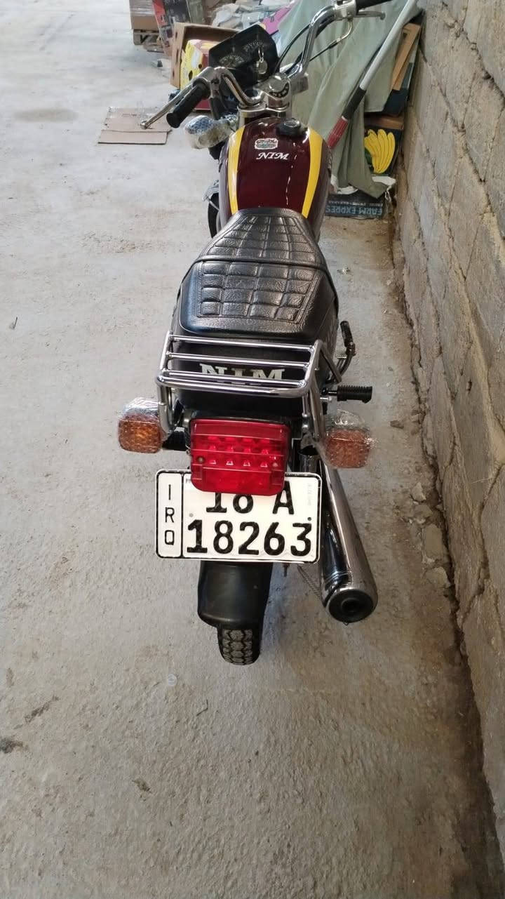 سلام عليكم دراجه نامه امتياز باب اول موديل 21طالعه بل 25 رقم وسنويه انكليزي تحويل ثاني يوم الدراجه نضيفه كلش علئ وضع الشركه مملعوب بيها ابد جبتها رقمتها وشمرتها بل بيت مثل ما موضح ممشاها قليل كلش واتساب ***********
