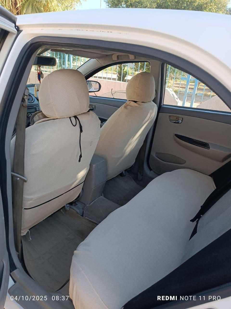 بِسْمِ اللهِ الرَّحْمَنِ الرَّحِيْم
بی وایدی BYD : مۆدێل2014 بۆ فرۆشتن
گێڕ و مەکینەی کرۆلا مەکینە گەورەیە 
 فول مواسةفات گێڕ ئۆتۆماتیک ، تەبرید  سلايت ، بەسمە ، رةقەم و سةنەوييە بةشةرتى ئەوەليات 
سەنەوی تاوەکوو مانگی ٧ی 2026 تازەیە
گێڕو مەکینەو تەبریدو هەمووی بە شەرت.
نرخ. ٦٠ گه لا و مجال 
ژمارە موبایل ☎️ ***********
