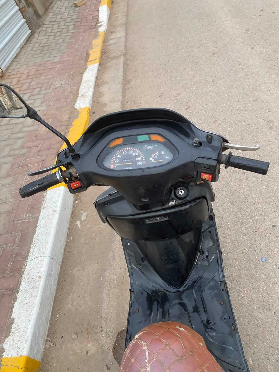 للبيع دراجه فراشه 140 مجفته كامل سعر 200وبيها مجال ***********
