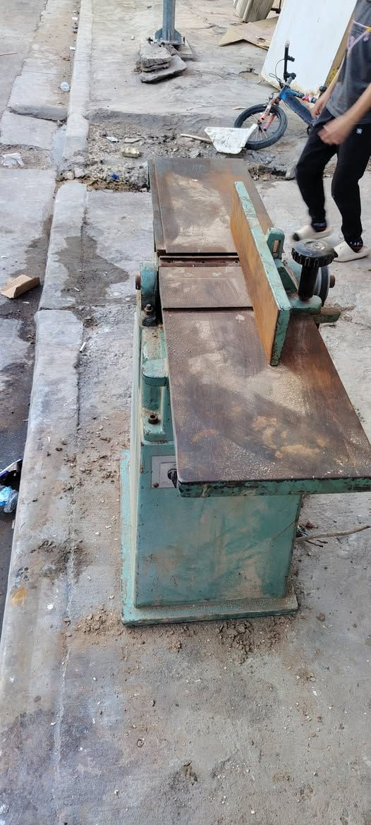 رنده للبيع اي نقص مابيهه شغاله فول مكفول قفل 500
***********
