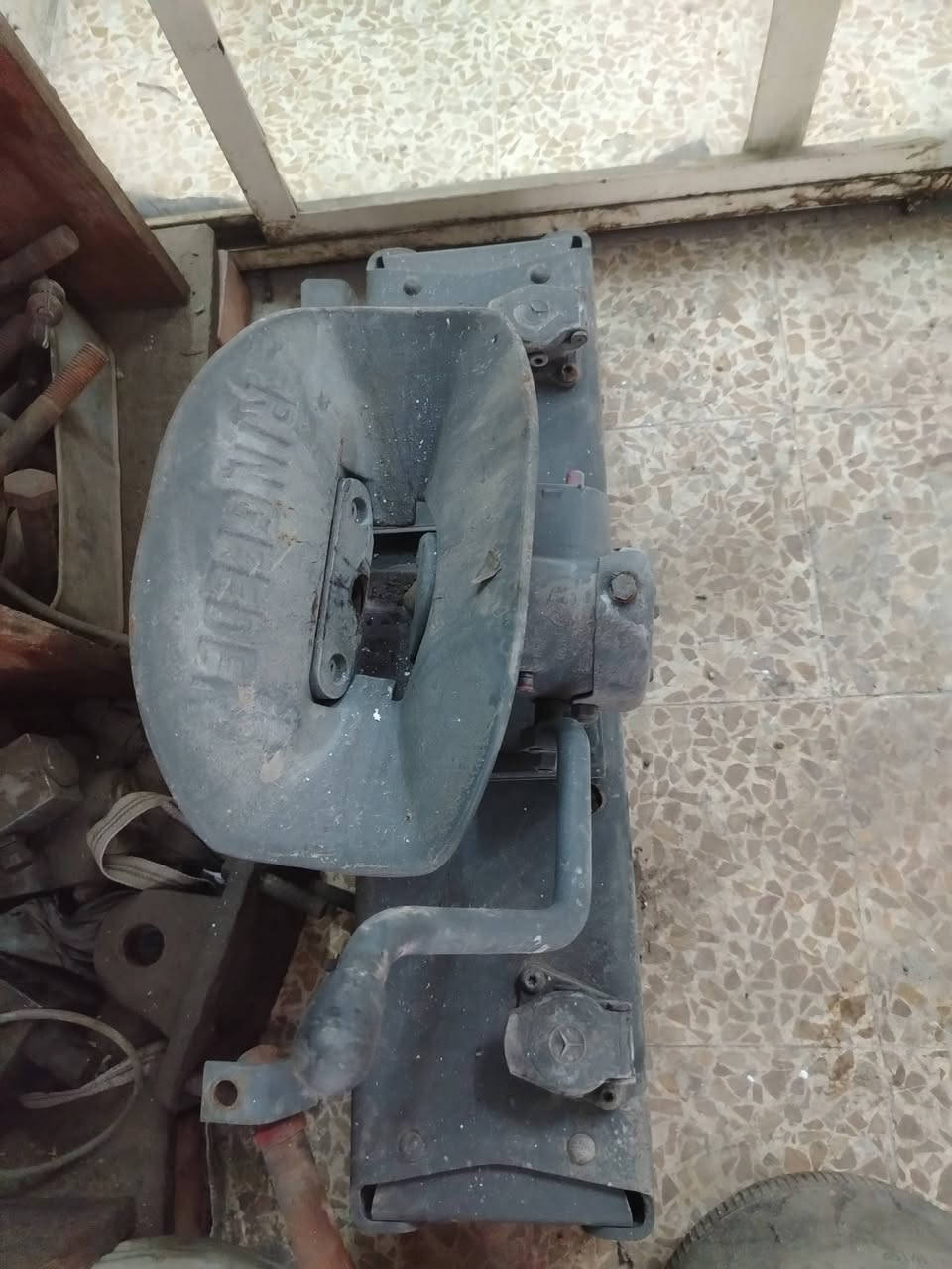 جاملغات اتيك 6 برغي. السعر ورقتين
جرار مارسيدس. السعر ورقتين
كمبريسر هواء ألماني. السعر 150 دولار
***********
***********
