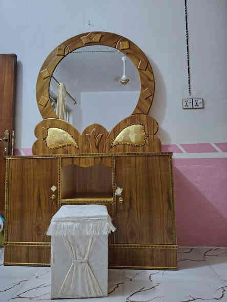 _غرفه. نجاره عراقية كامله جديدة خمس ابواب  شغل صاج طابقين الغرفه شغل درجه ثانيه 

_عنواني النجف شارع المدينه مقابيل باب نادي الموظفين
_ #السعر650 شامل شد و ونقل مجااني داخل النجف 

#الاستفسار 👇
 //***********\\ موجود واتساب

#ملاحظة- يوجد خدمه استبدال المستعمل بلجديد
#ملاحظه يوجد اكثر. من موديل
